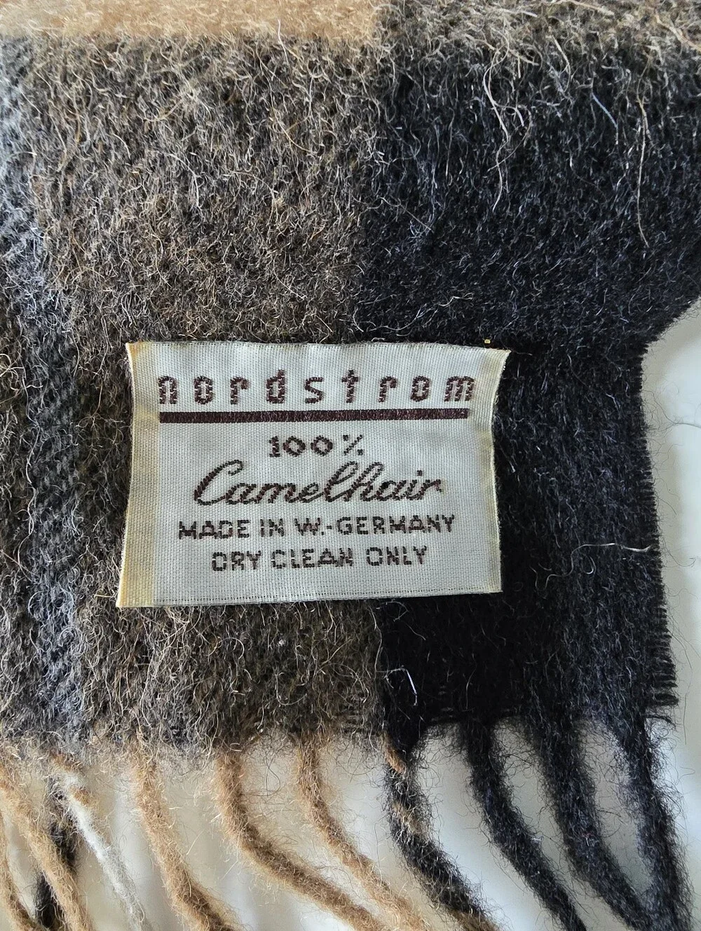 Vntg Nordstrom Camelhair Plaid Scarf